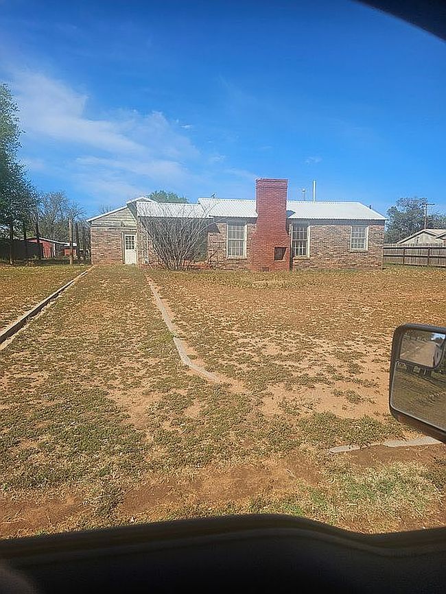 Photo of 815 W 3rd St, Spur, TX