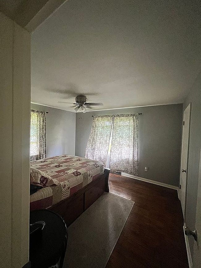 Photo of 303 Louise St, La Harpe, IL
