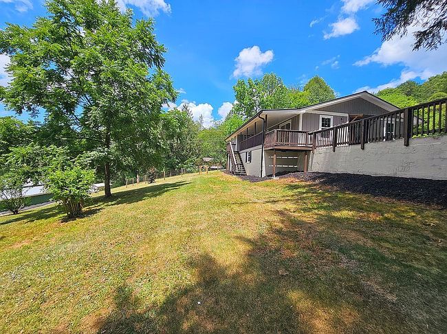 Photo of 20 Trae Rd, Franklin, NC