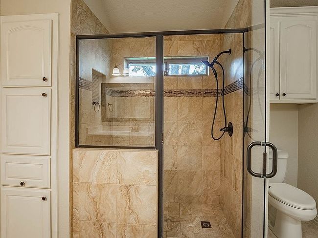 Photo of 3213 Crossbridge Cir, Granbury, TX