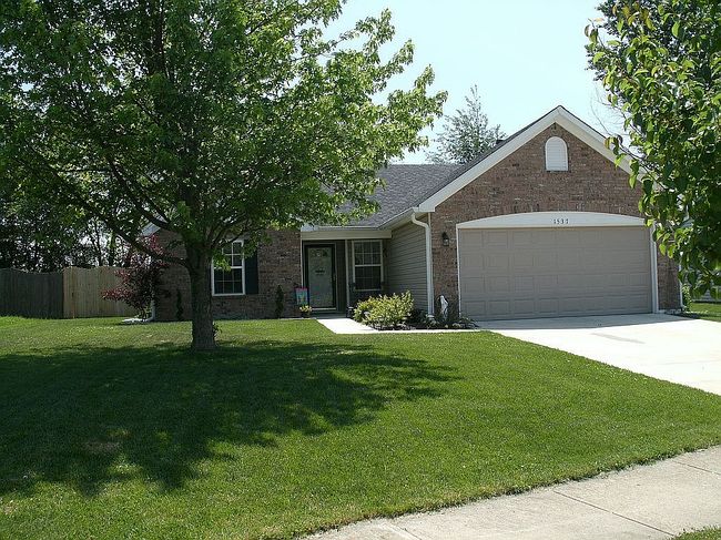 Photo of 1537 Thunderbird Ct, Franklin, IN