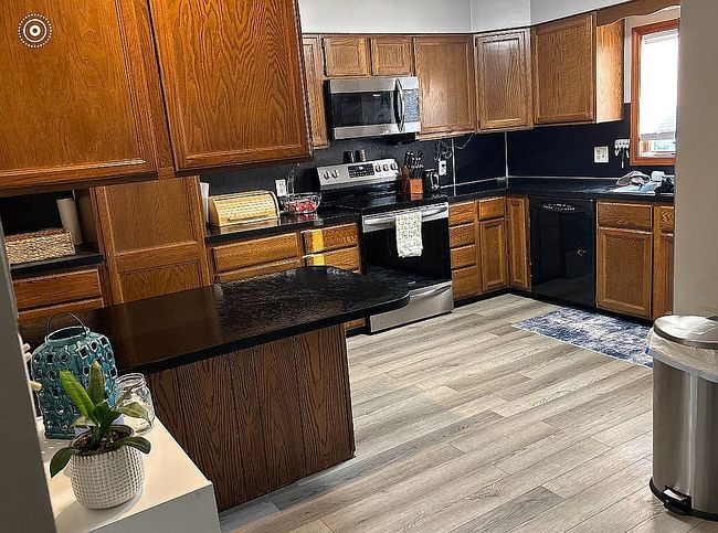 Photo of 824 W High St, Defiance, OH