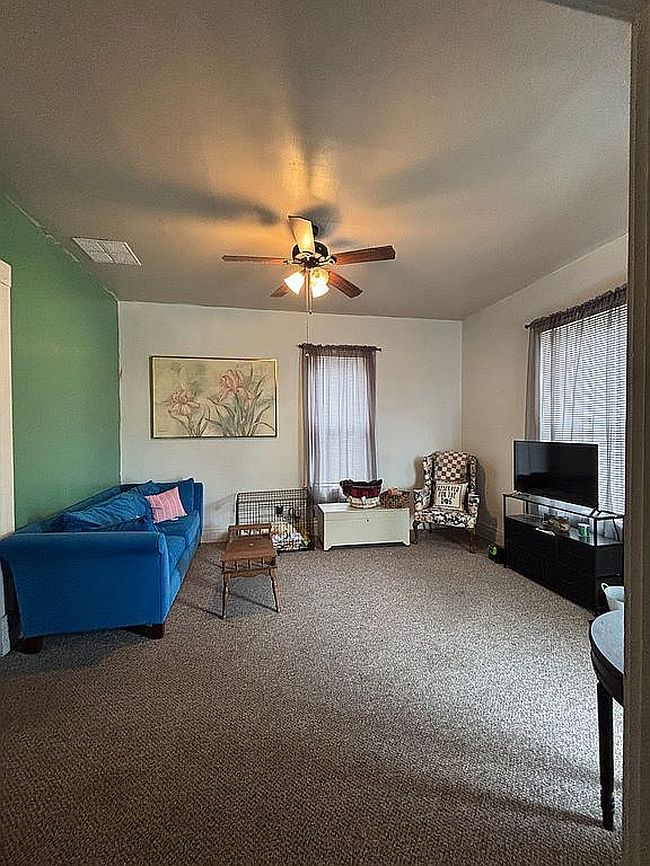 Image of 215 N East St