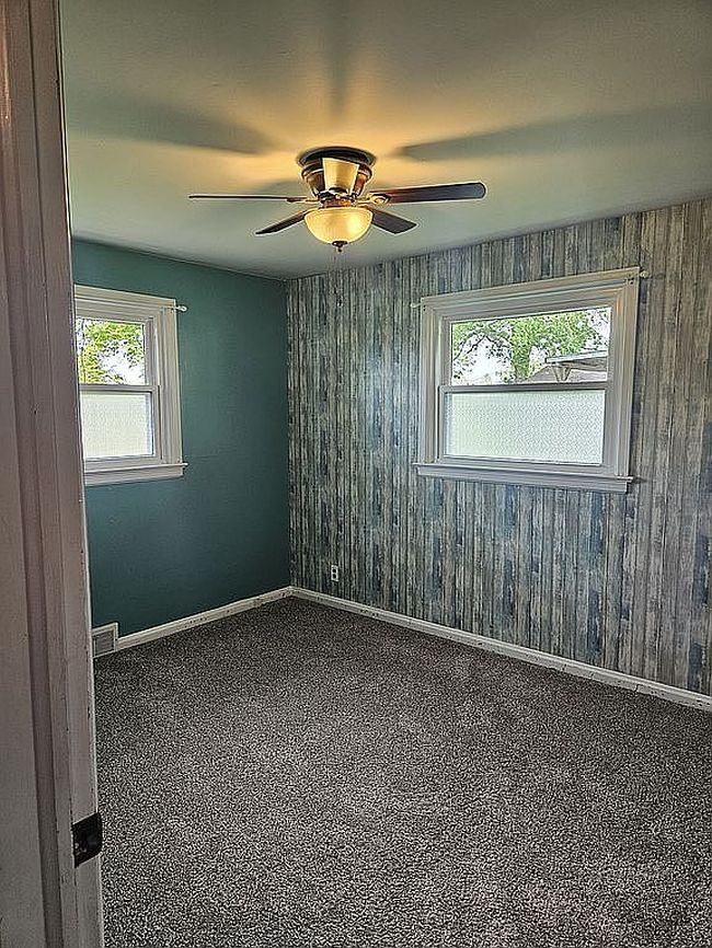 Image of 4363 Roosevelt St