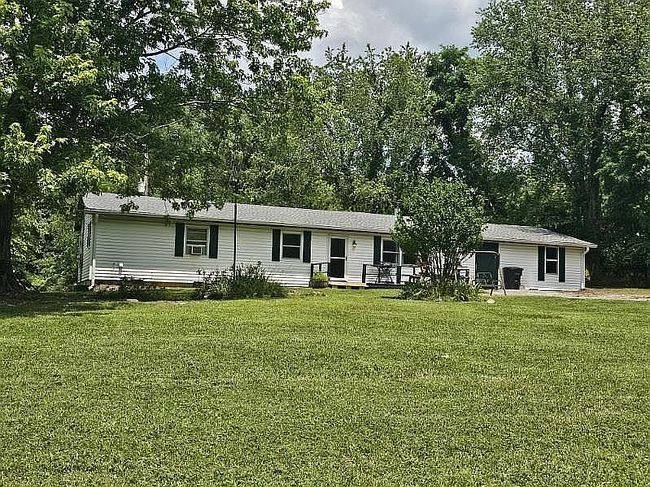 Photo of 2359 Byrnes Chapel Rd, Bland, VA