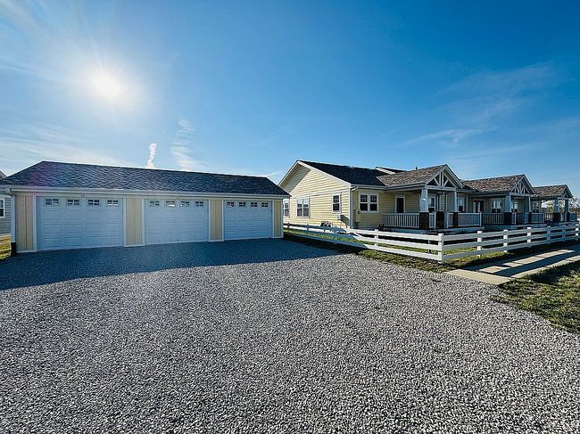 Image of 2142 Garnet Ln