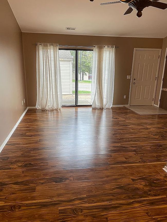 Additional photo 2 of property located at 360 Spring Brooke Dr