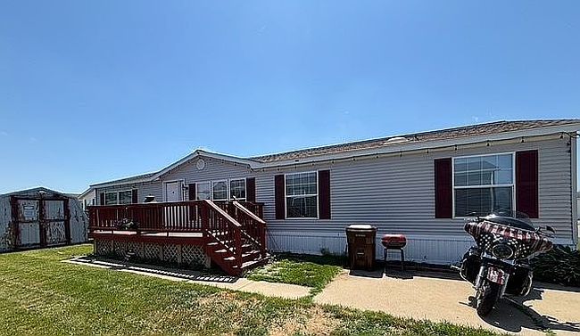 149 Memorial Dr, Potterville, MI