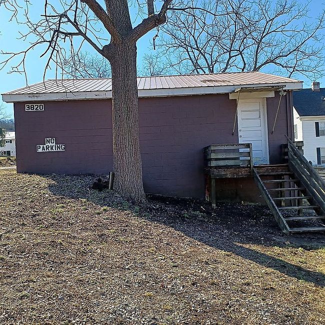 Image of 3875 Daniels Ln