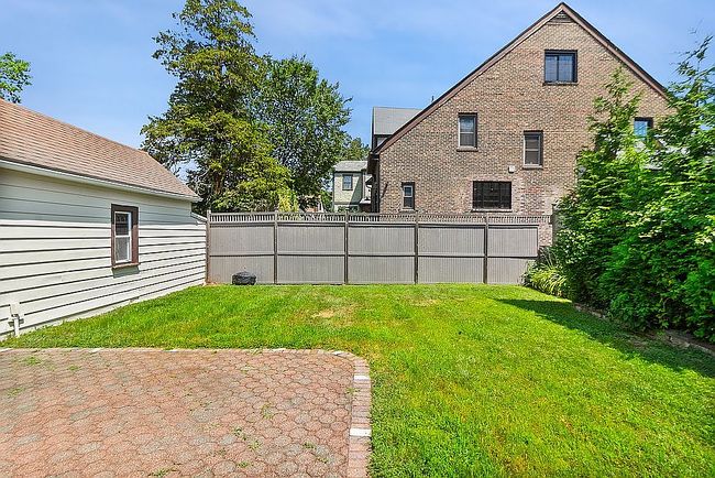 Photo of 11 Crawford St, Yonkers, NY