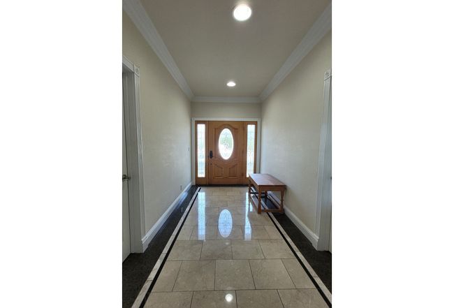 Additional photo 2 of property located at 2441 Tawndale Ln