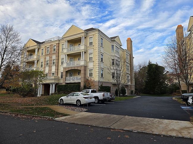 Photo of 442 Oval Rd #4
