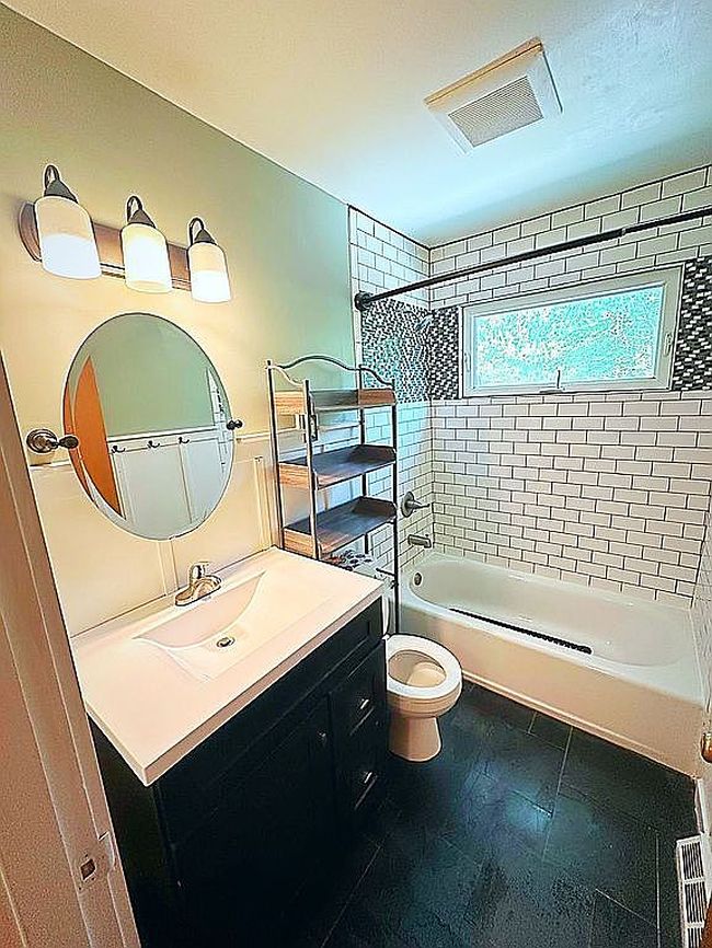 Image of 3480 Greentree Rd