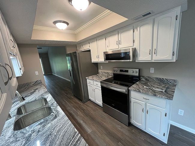 Preview of property located at 4961 Fairway Dr
