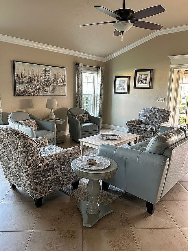 Image of 3083 Hicks Pl
