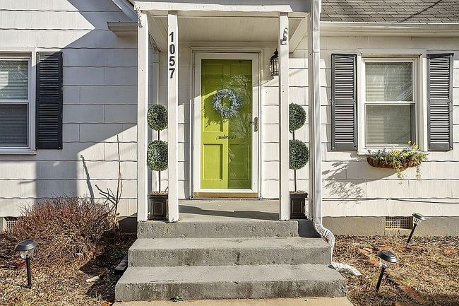 Image of 1057 Moorland Ave