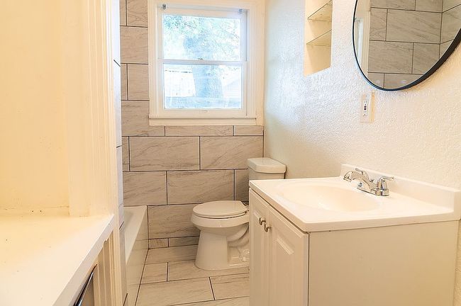 Image of 1803 Burnet St