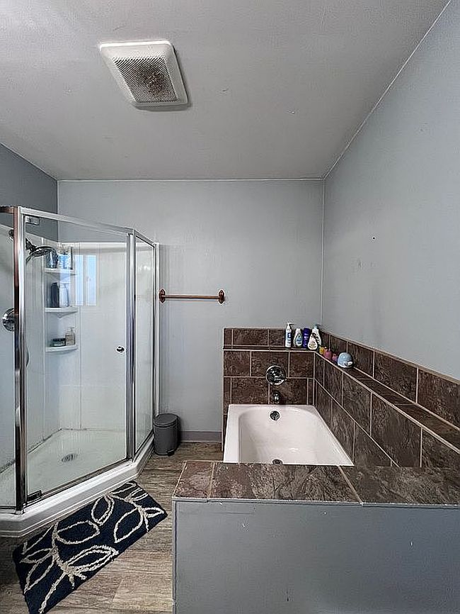 Image of 12 Valley Dr
