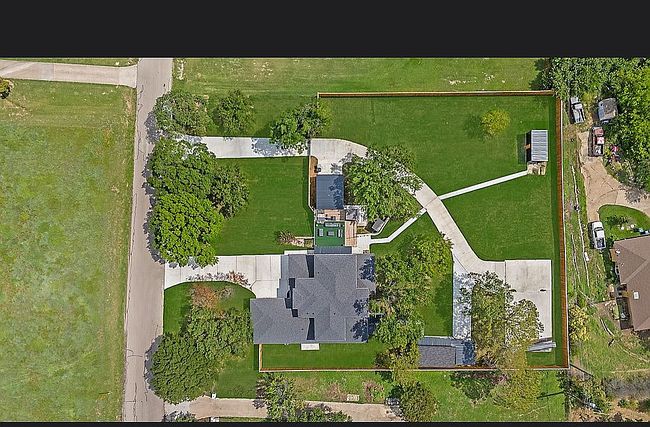 Additional photo 3 of property located at 301 Paint Pony Trl N