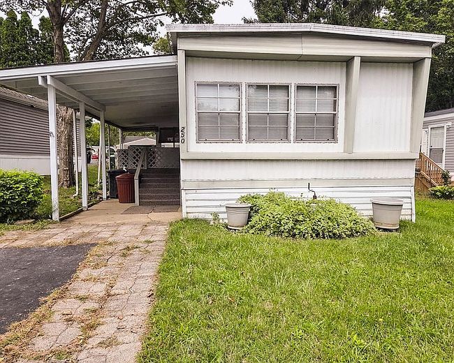 Photo of 250 Estates Ln