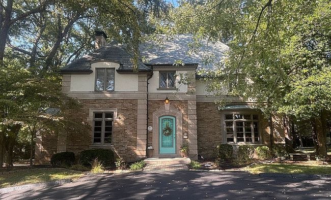 Photo of 22 Country Club Pl