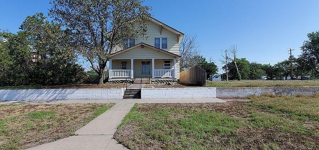 Image of 308 E 3rd Ave