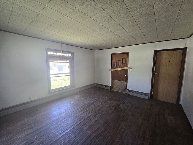 Image of 109 N Roads St