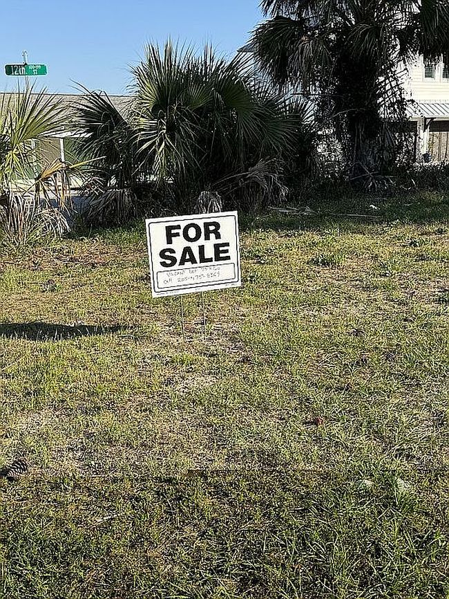Image of 12th St