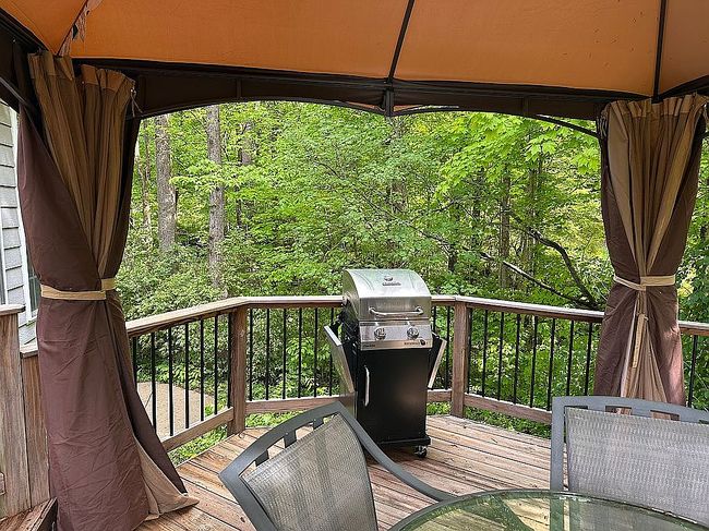 Image of 2584 Greenbrier Ct