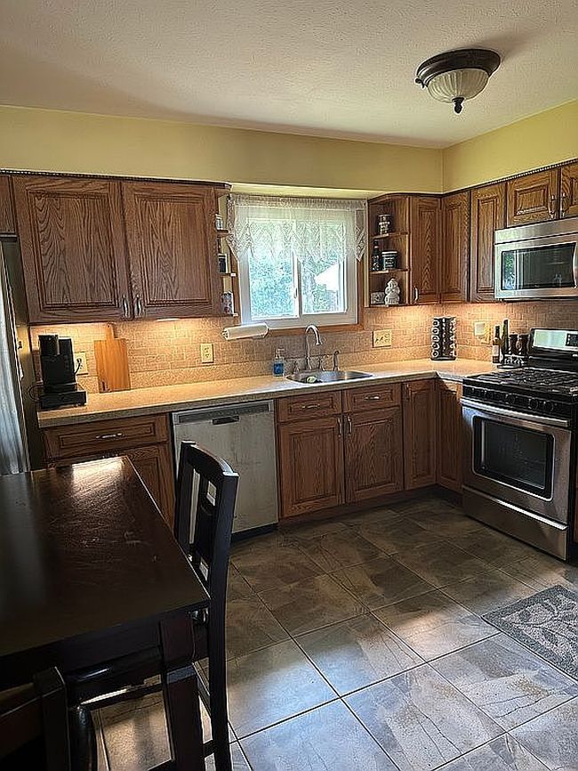 Additional photo 3 of property located at 3188 Spencer Dr