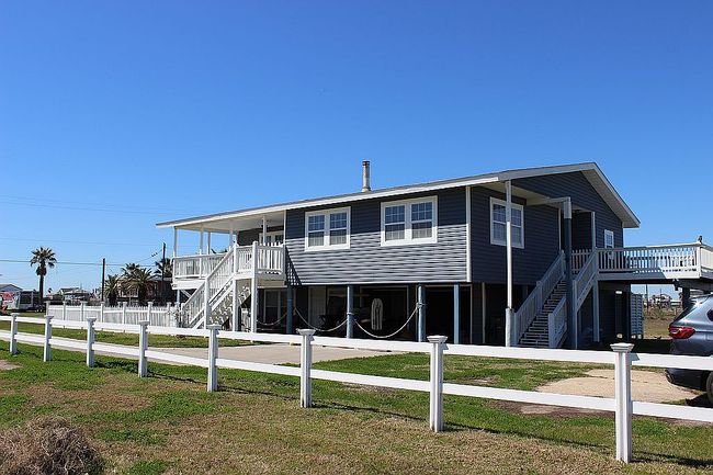 Additional photo 2 of property located at 4023 1st St