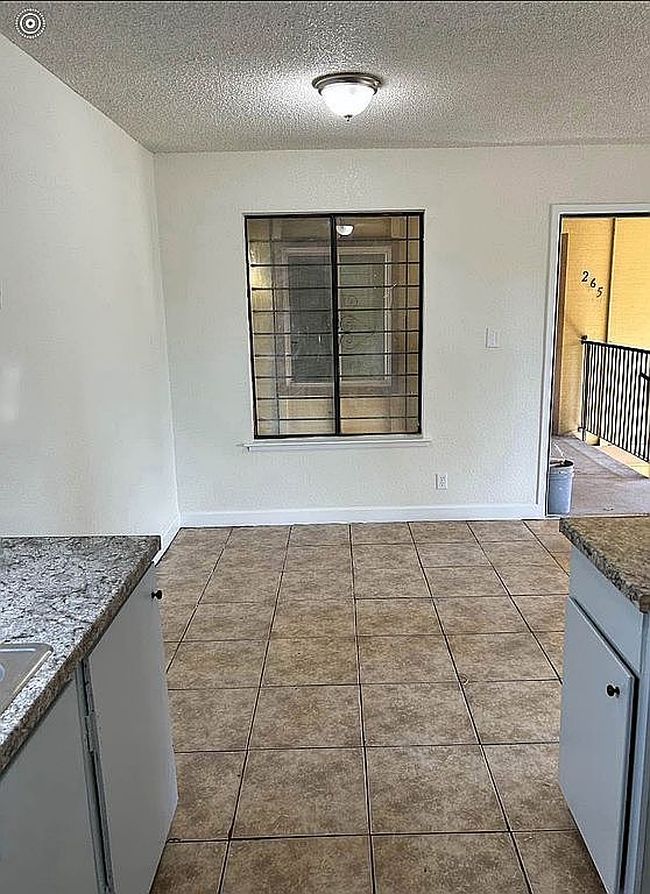 Image of 1221 N Peach Ave Apt 262