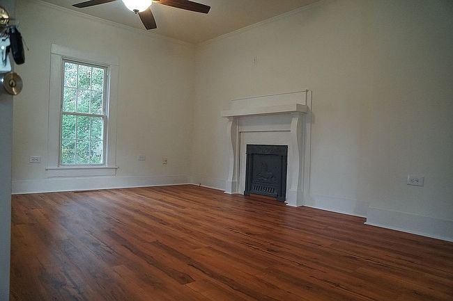 Photo of 705 Durham St, Burlington, NC
