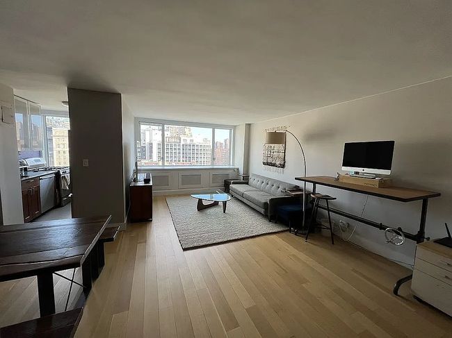 Photo of 333 E 14th St Apt 15B