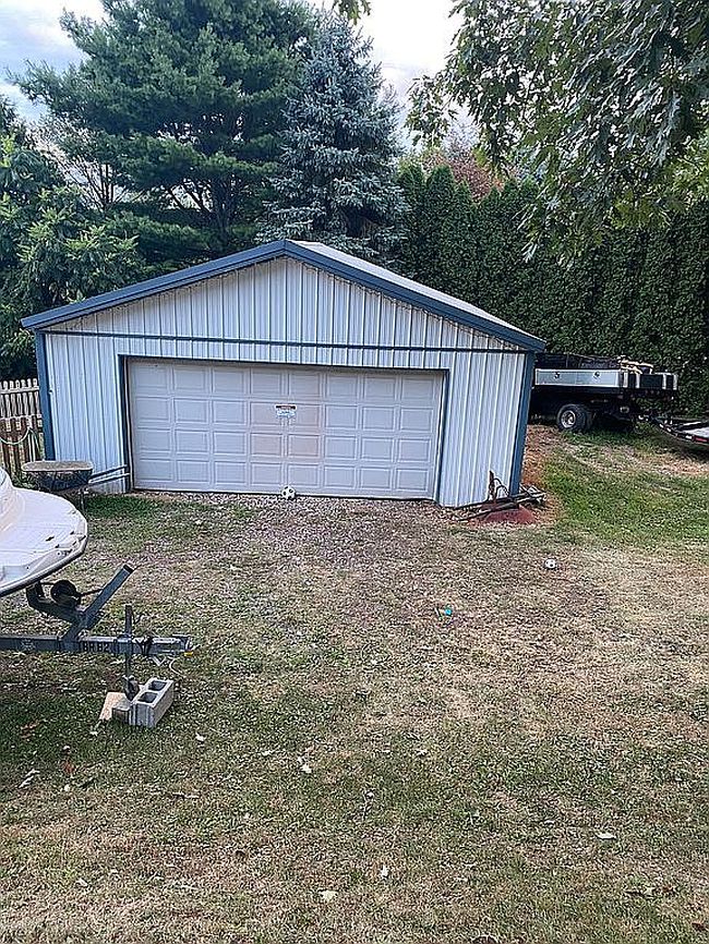 Photo of 711 Stallion Dr, Auburn, PA