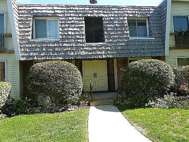 Photo of 3026 Roberts Dr Apt 7