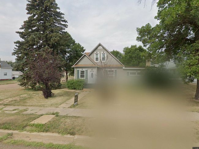 304 B St N, Richardton, ND