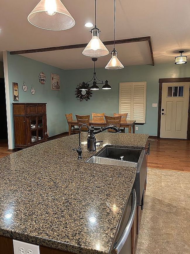 Image of 8231 E Landersdale Rd