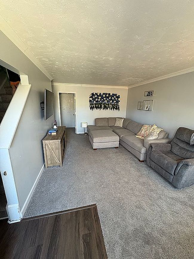 Image of 2521 S 3rd Plz