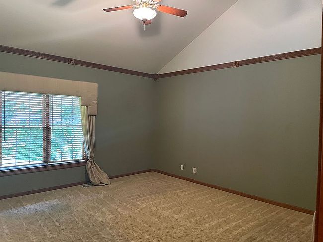 Photo of 106 Fairfax Cir, Sugar Grove, IL