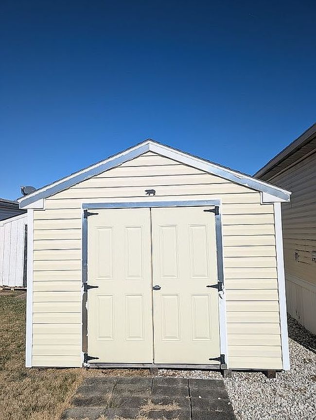 Image of 206 Kerria Ln