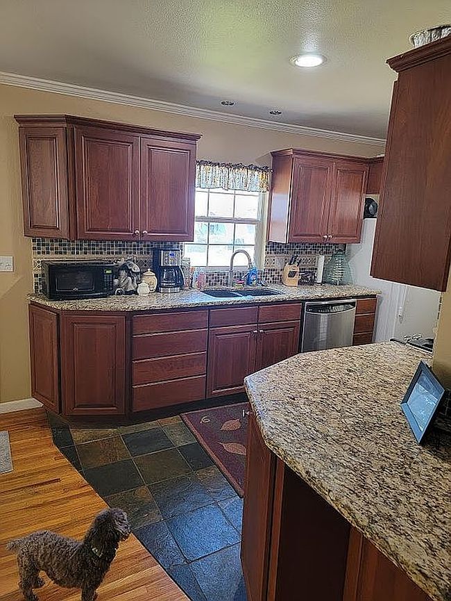 Image of 920 Linden Ave