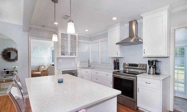 Image of 1152 Miramar Ave