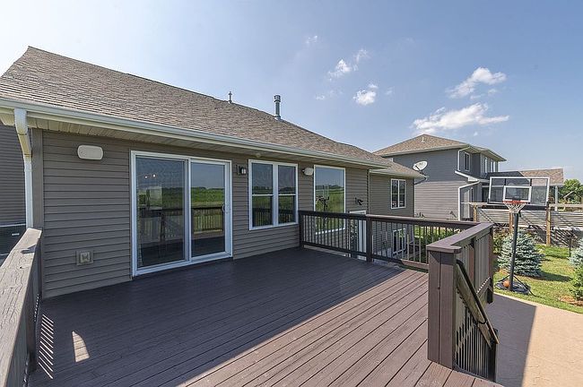 Photo of 710 Penn Ridge Dr, North Liberty, IA
