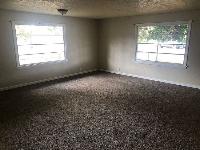 Image of 7630 3rd St Se