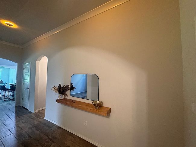 Additional photo 3 of property located at 1813 E Winston St