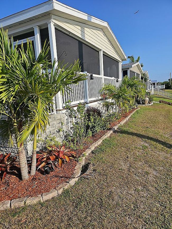 Image of 701 Aqui Esta Dr #175