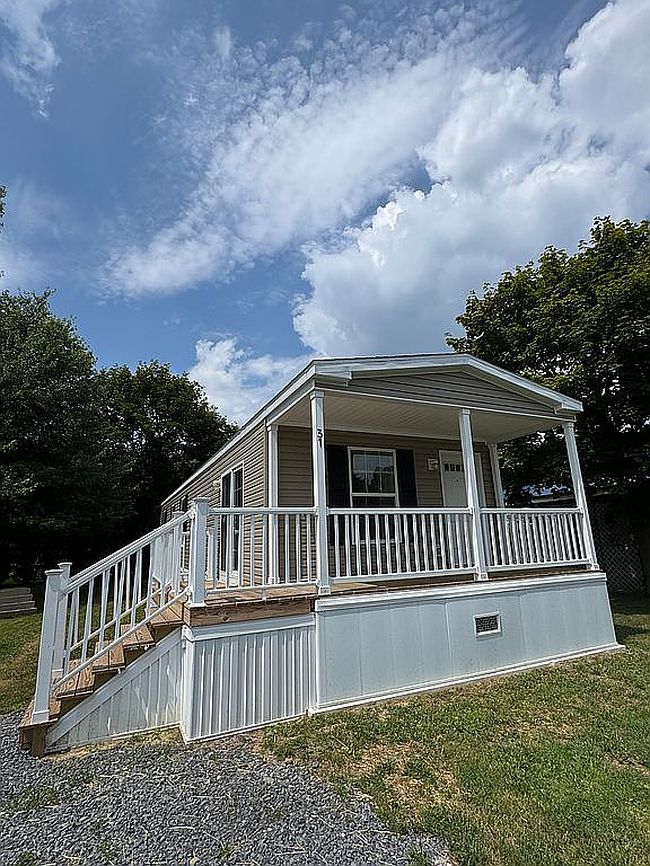 Photo of 1021 Waterloo Geneva Rd #31, Waterloo, NY