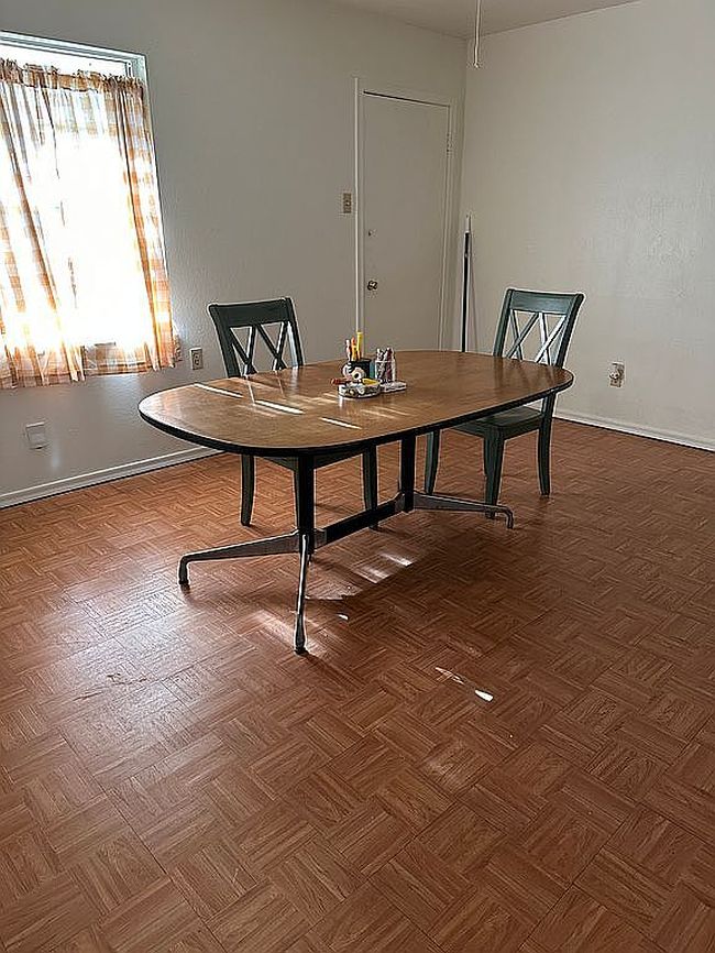 Photo of 329 N Brighton Ave, Dallas, TX
