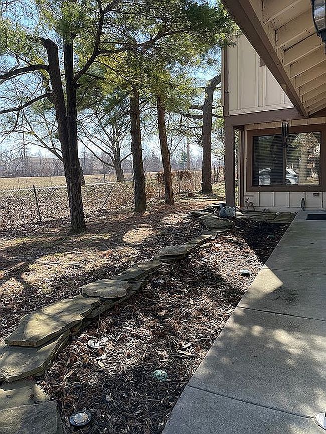 Image of 2 Juniper Ln